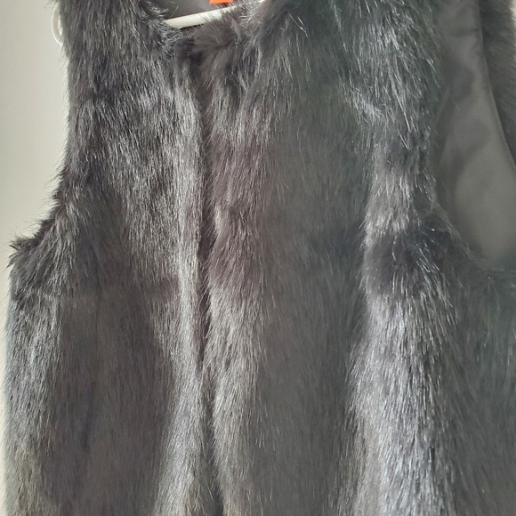 Joe Fresh Women's Vest - Picture 2 of 4